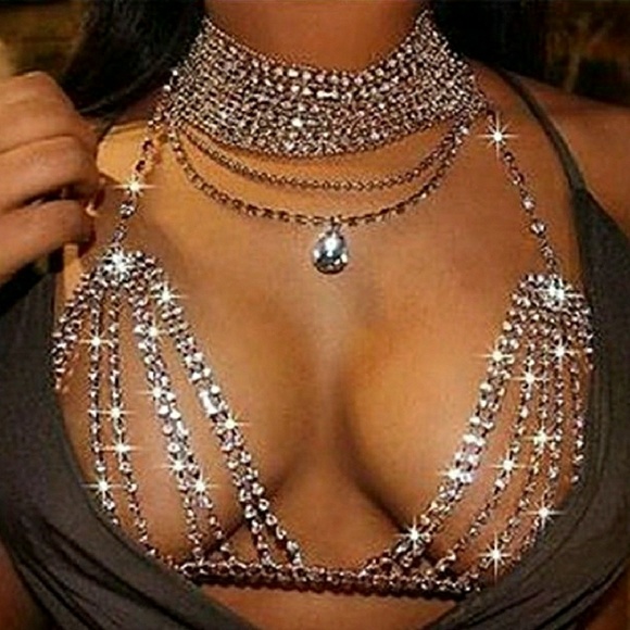 Jewelry - 🔥HOT SET🔥   💕FABULOUS Fashion Chain Bra Set